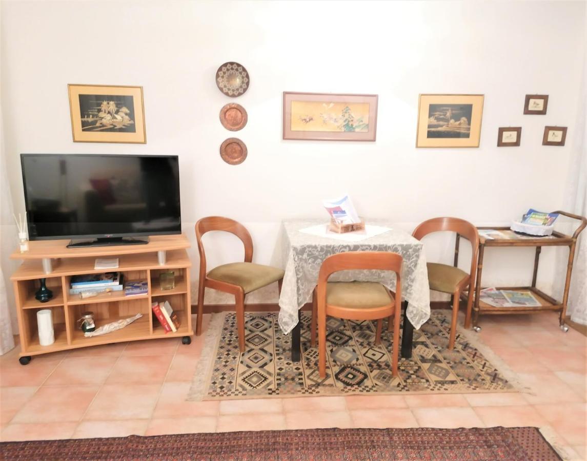 Casa Gisela Διαμέρισμα Ντεζεντσάνο ντελ Γκάρντα Εξωτερικό φωτογραφία