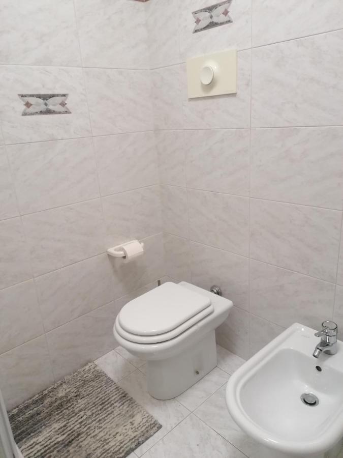 Casa Gisela Διαμέρισμα Ντεζεντσάνο ντελ Γκάρντα Εξωτερικό φωτογραφία
